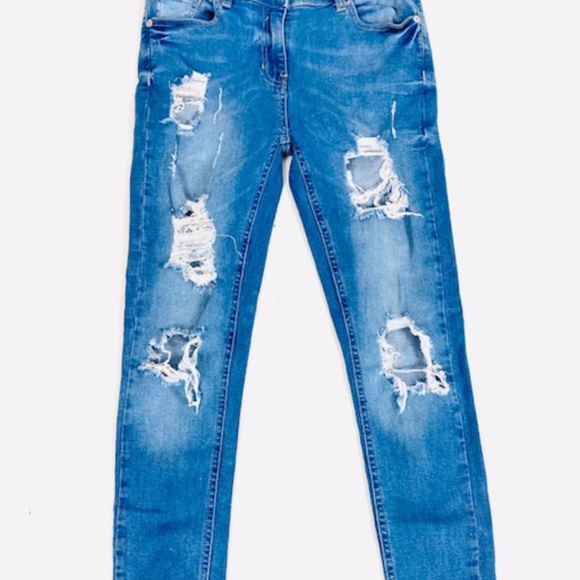 Parisian Pants - Parisian Petite Frayed Hem Distressed Jeans